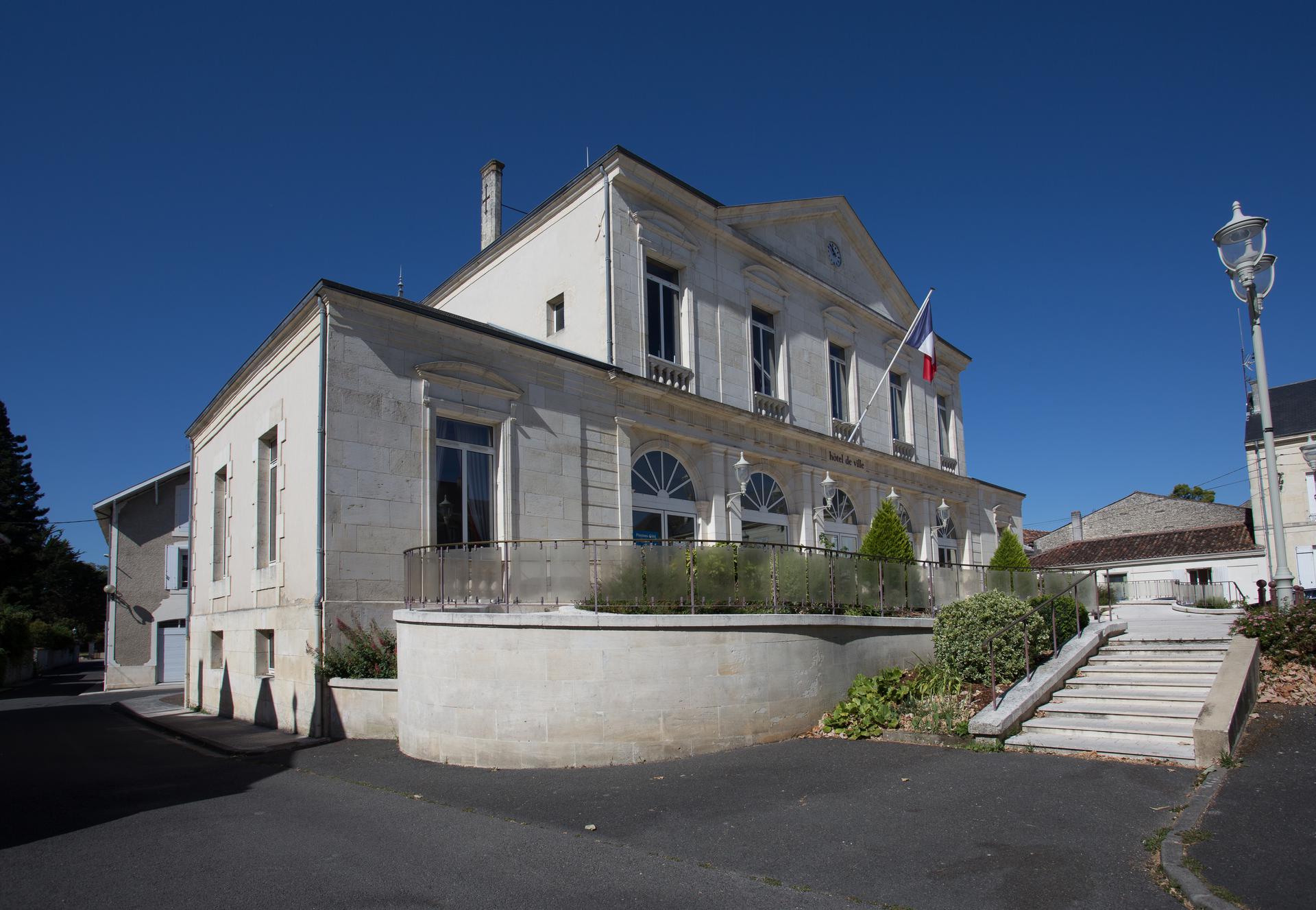 Photo de la mairie de Matha