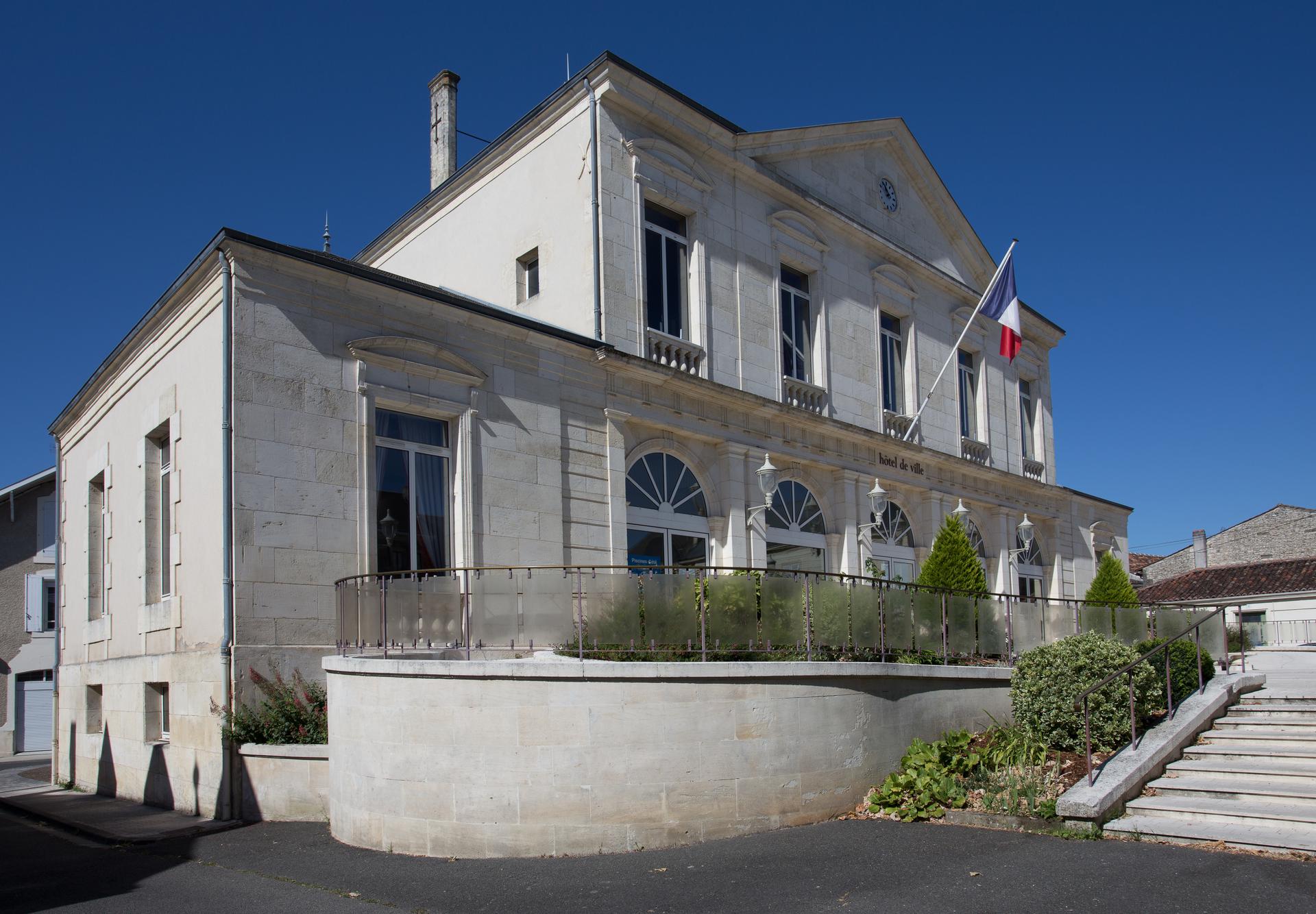 Photo de la mairie de Matha