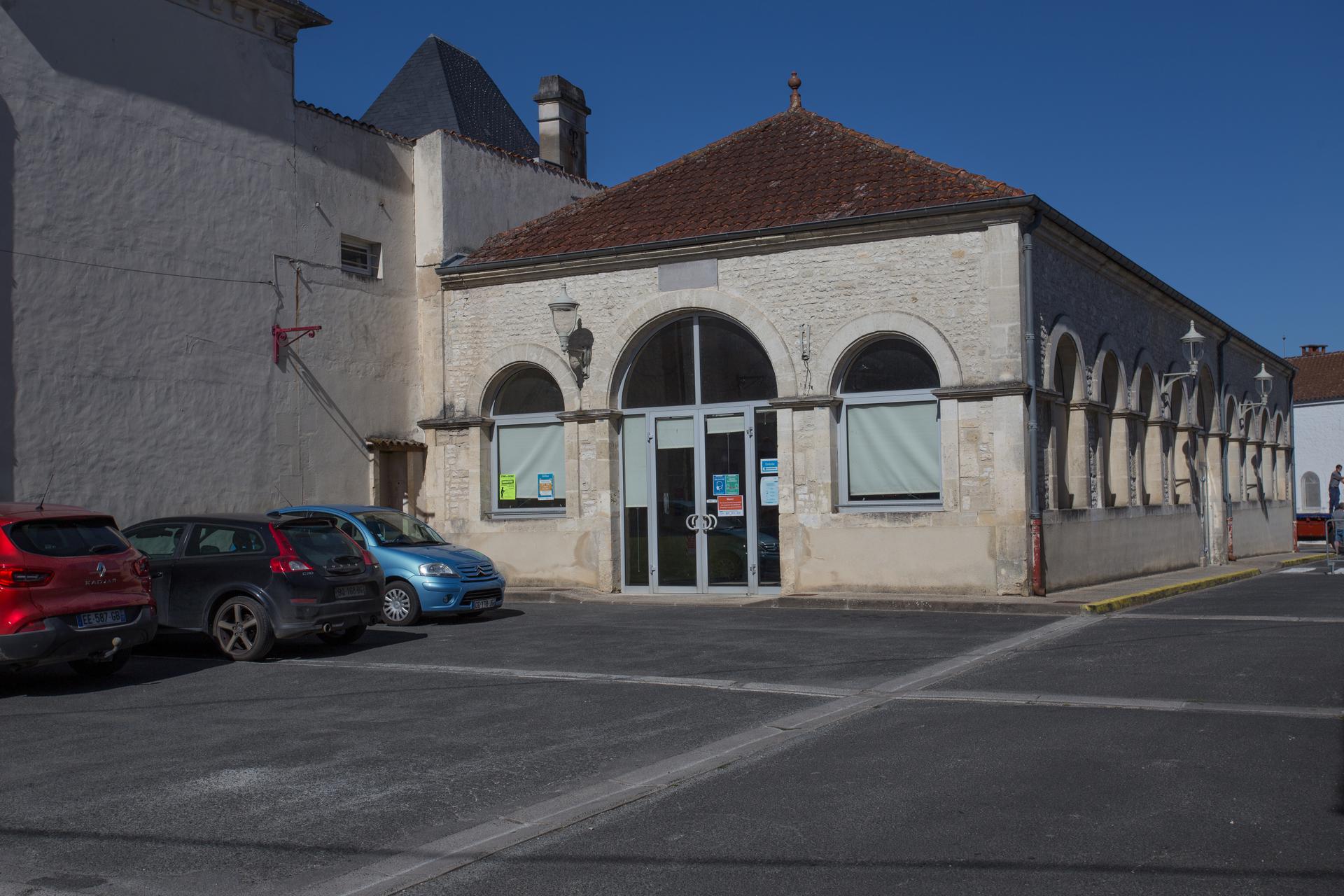 Photo de l'entrée du marché de Matha